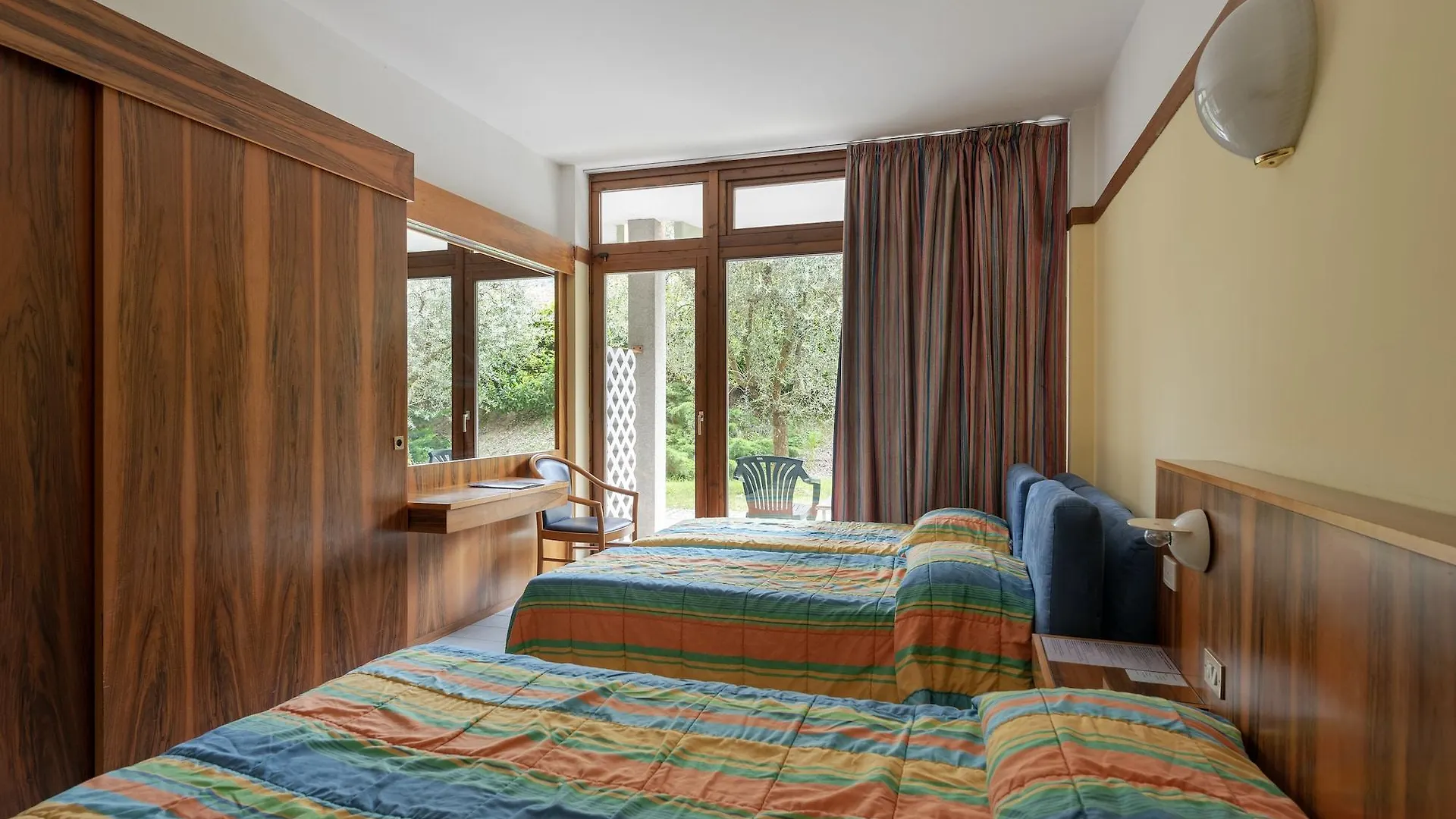 Hotel Palme & Suite Garda  3*, Garda (Verona) Italy
