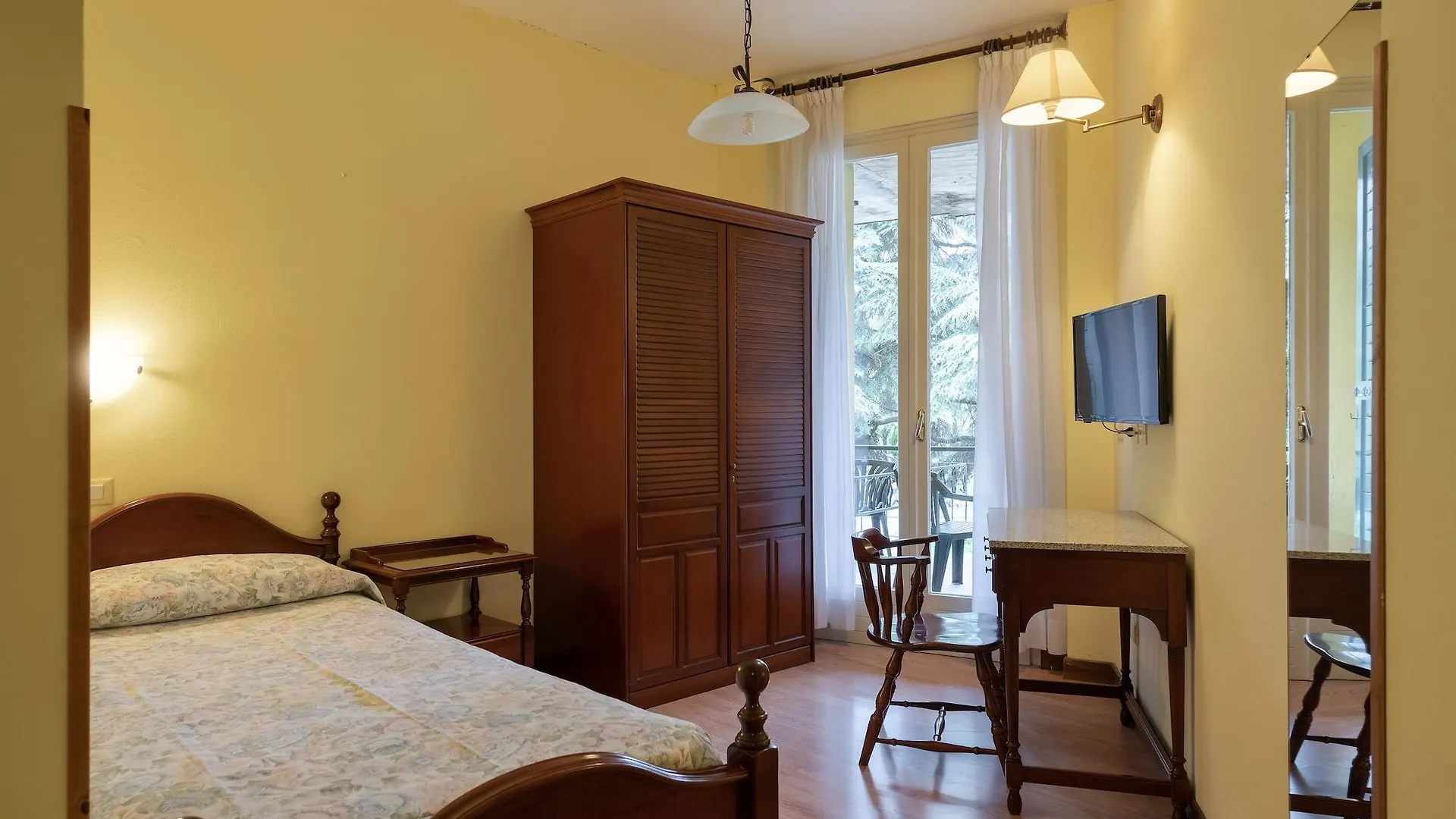 Hotel Palme & Suite Garda  Italy
