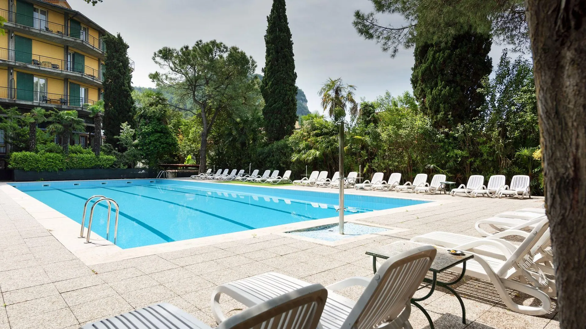 Hotel Palme & Suite Garda  3*, Garda (Verona) Italy
