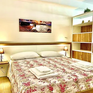Loft S. Antonio Apartament Savoca