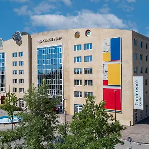 Crowne Plaza By Ihg Отель
